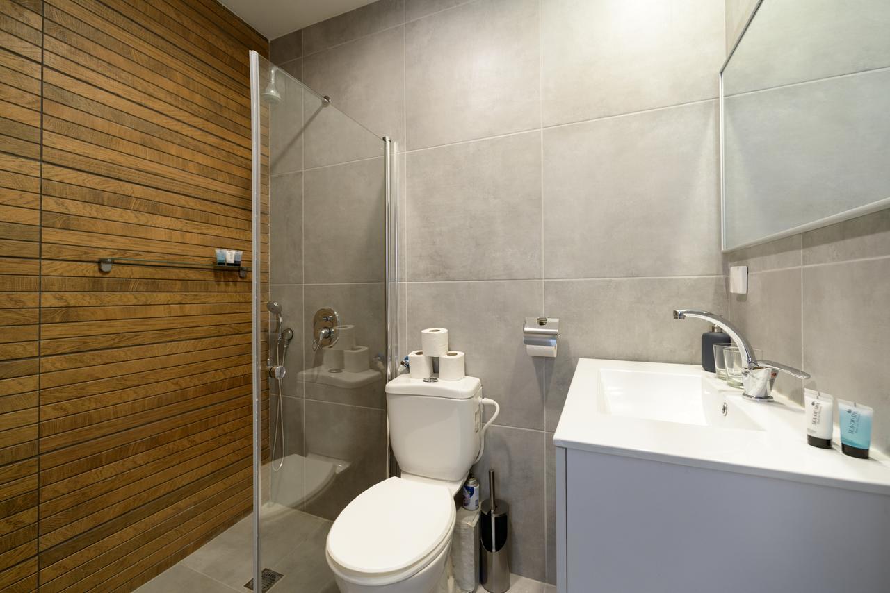 Luka 15 - By Beach Apartments Tlv Tel Aviv Bilik gambar